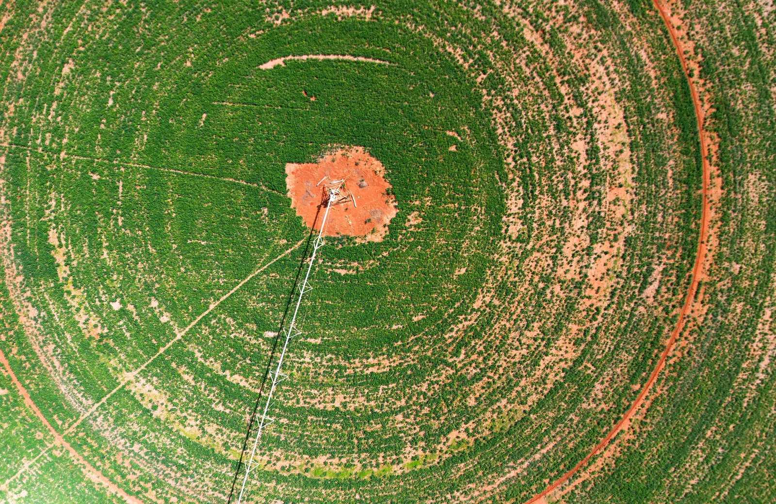 Aerial centre pivot irrigation